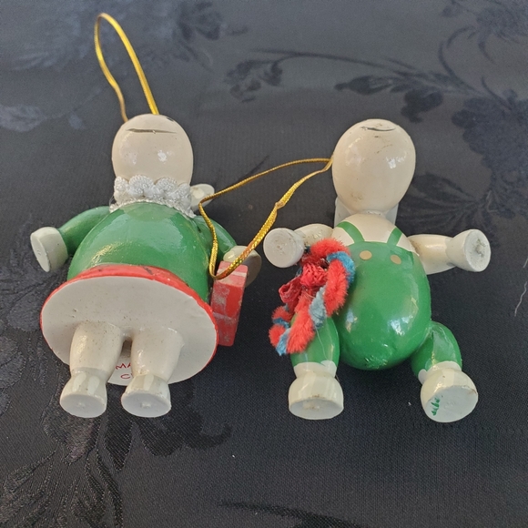 2 Hippopotamus Wood Christmas Ornaments 3" Vintage Hippo Green Red Wooden Couple - Picture 2 of 8